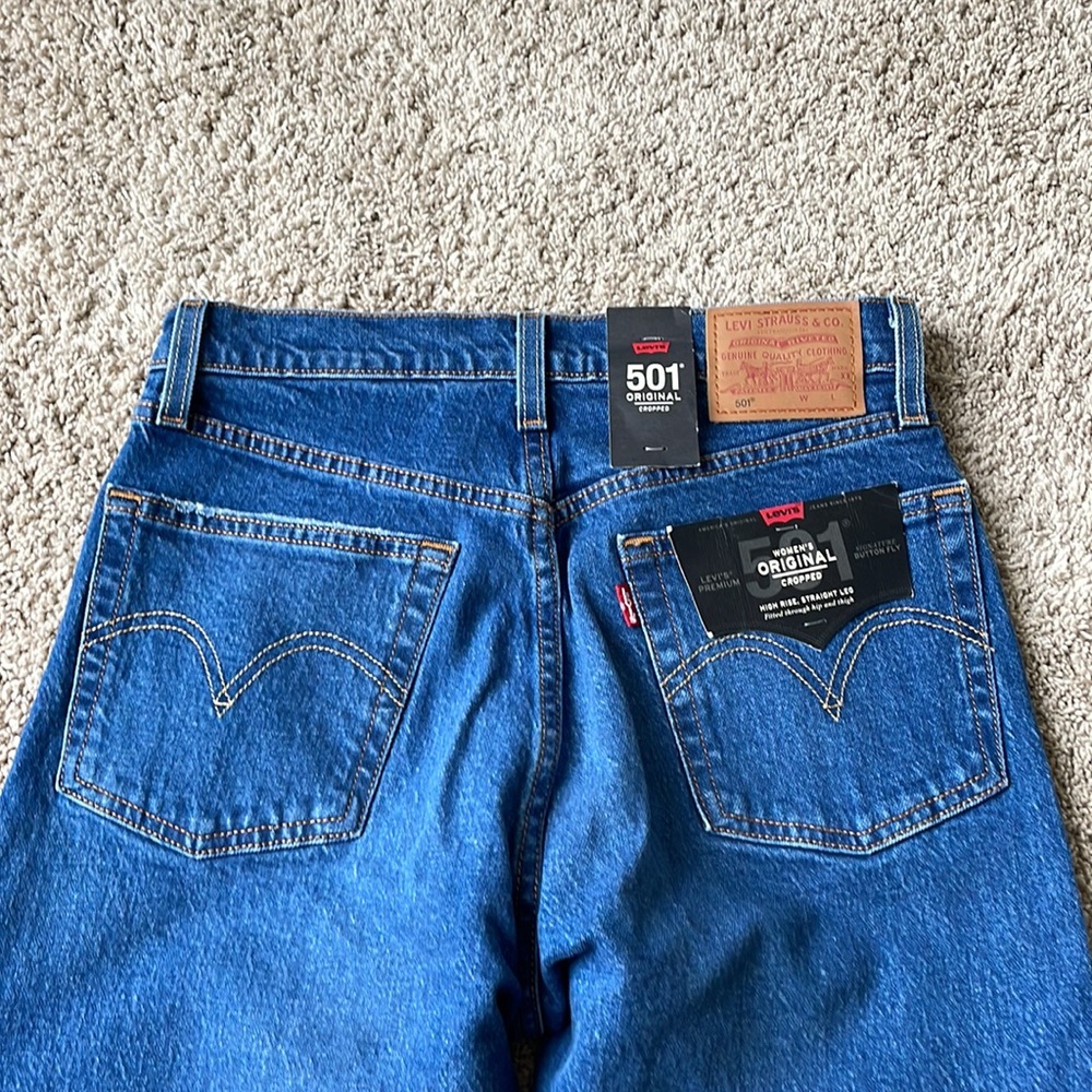 Women’s Levi’s Original Cropped - Picture 6 of 7